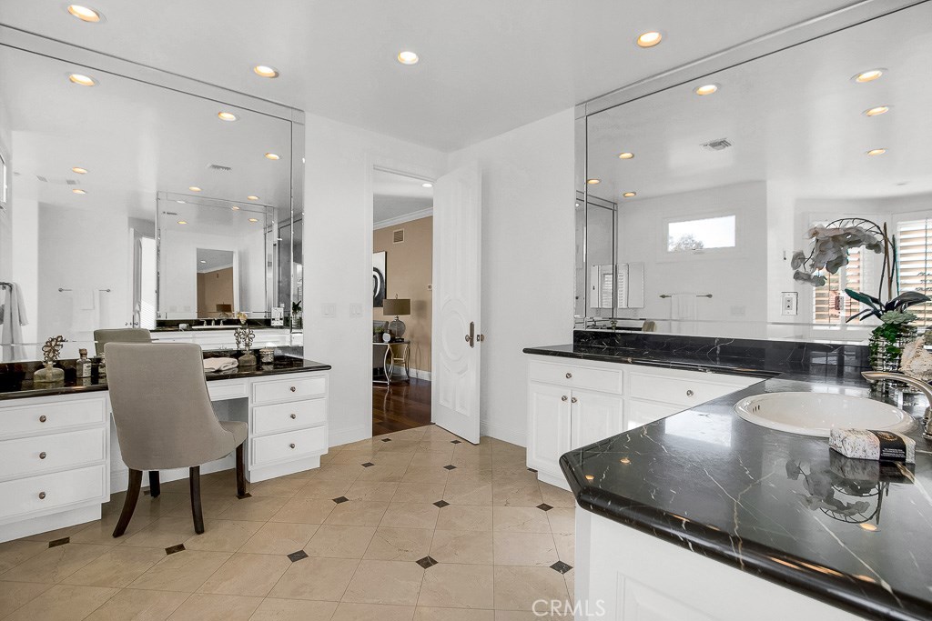 25504 Colette Way Property Photo 42