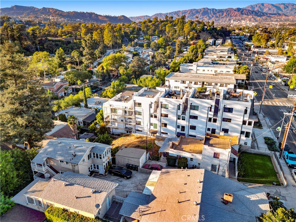 2313 Glendale Boulevard Property Photo 8