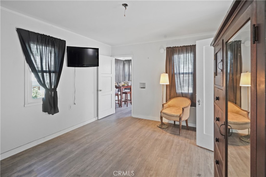 2313 Glendale Boulevard Property Photo 14