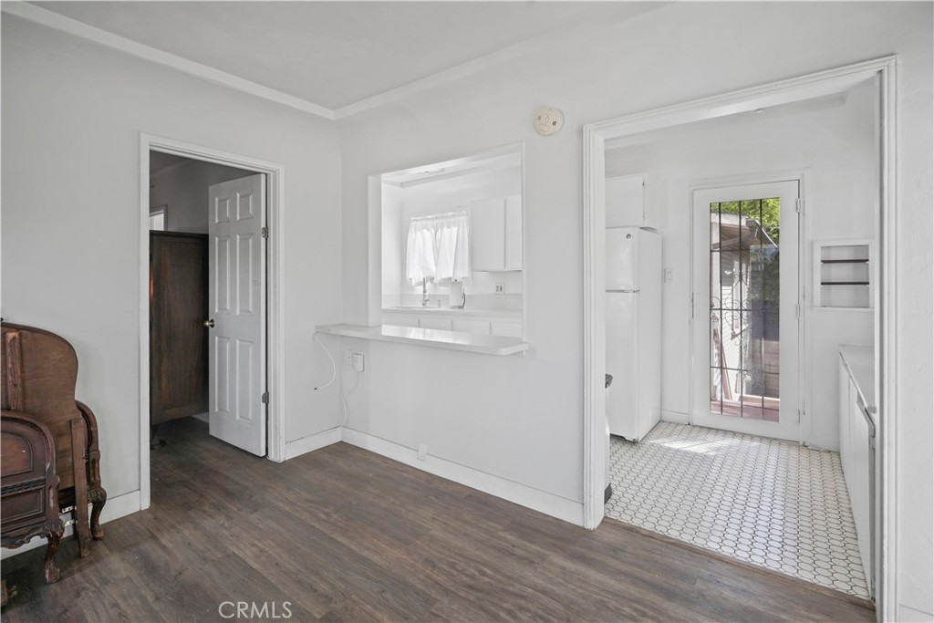 2313 Glendale Boulevard Property Photo 15