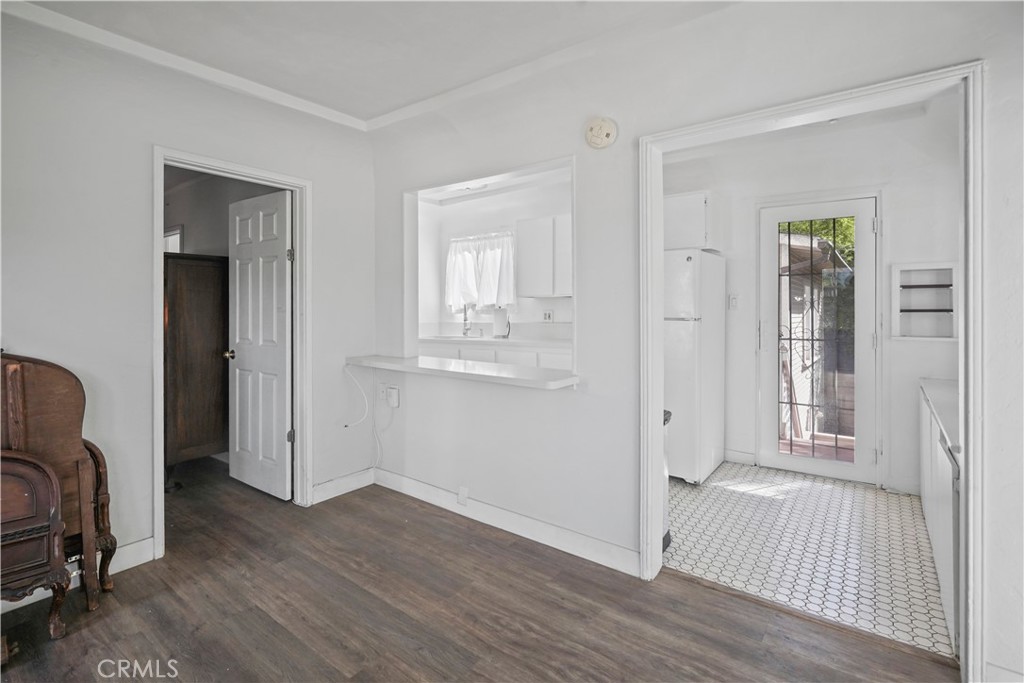 2313 Glendale Boulevard Property Photo 15