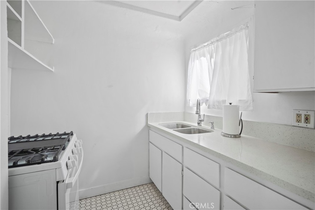 2313 Glendale Boulevard Property Photo 19