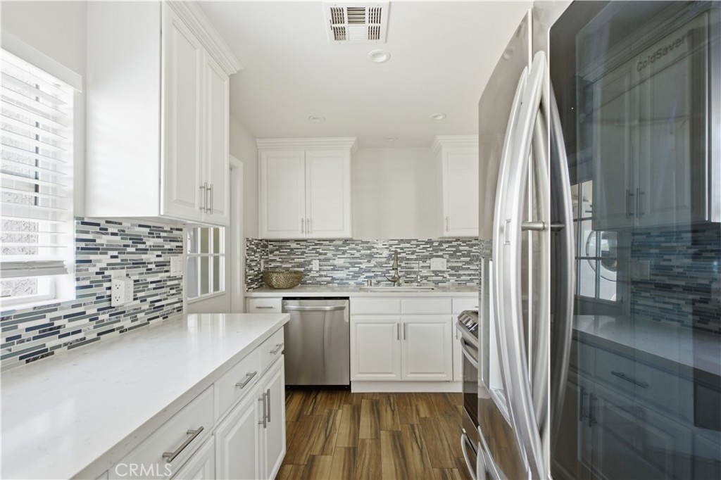 6501 Charlesworth Avenue Property Photo 7