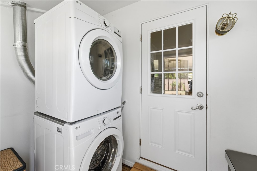 6501 Charlesworth Avenue Property Photo 17