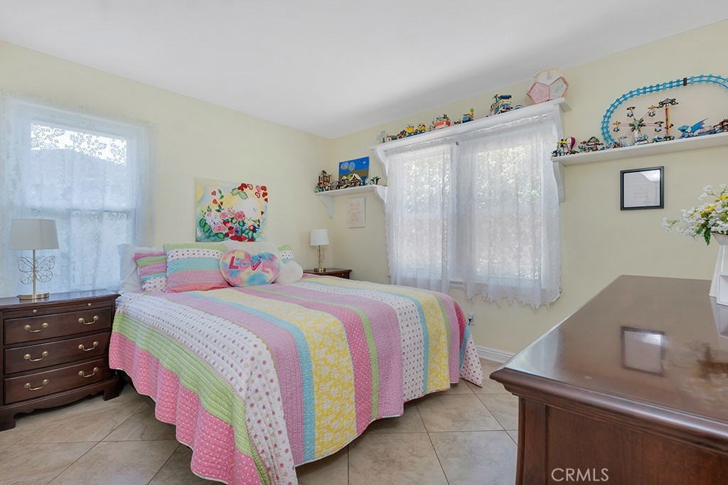 13600 Norris Avenue Property Photo 26