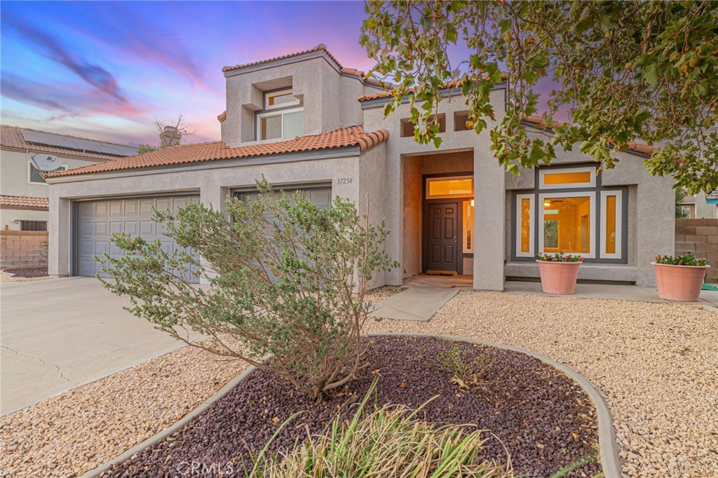 37254 Carousel Circle Property Photo 5