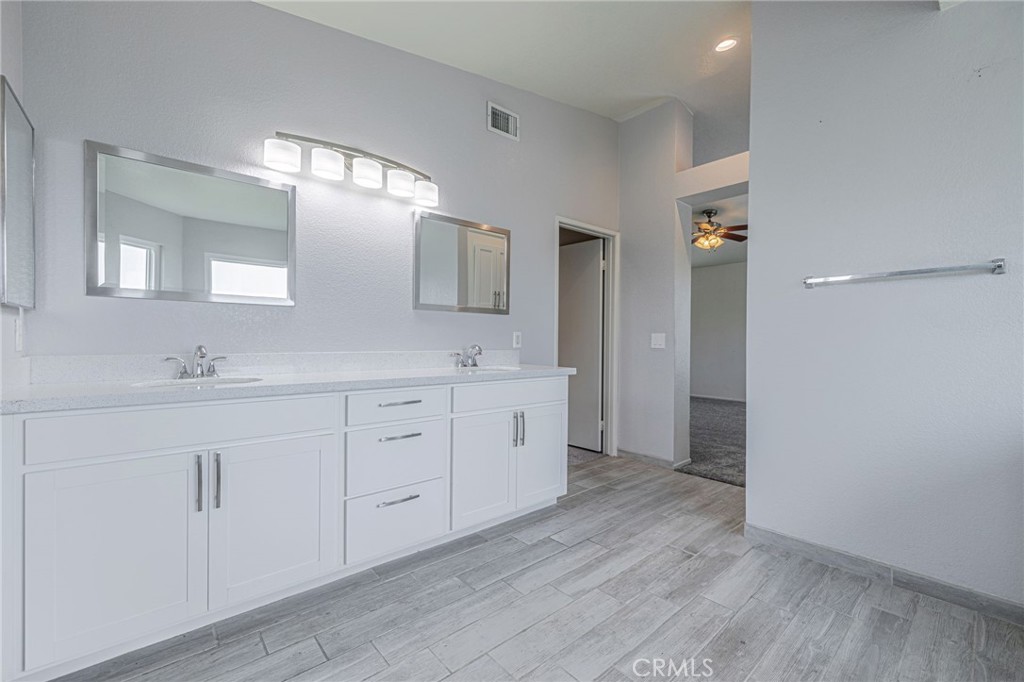 37254 Carousel Circle Property Photo 33