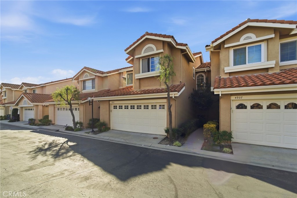 4933 Santo Property Photo 1