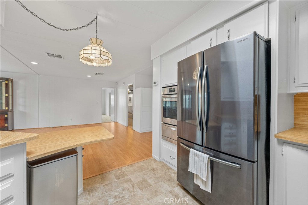 719 Glenlake Property Photo 15