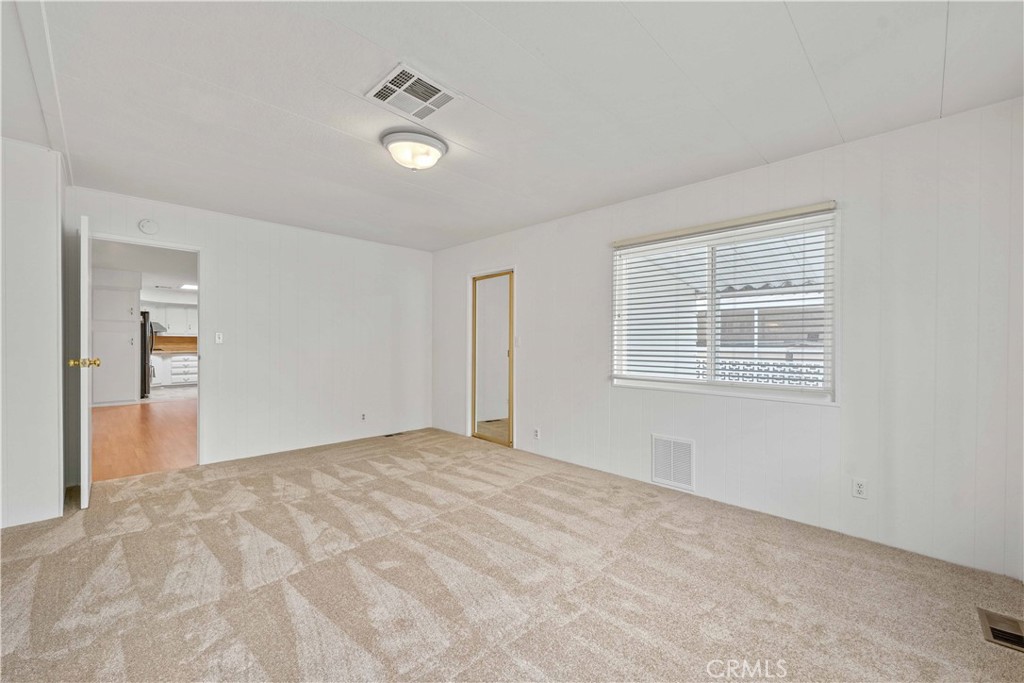 719 Glenlake Property Photo 17