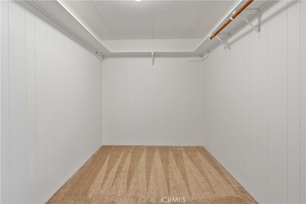719 Glenlake Property Photo 19