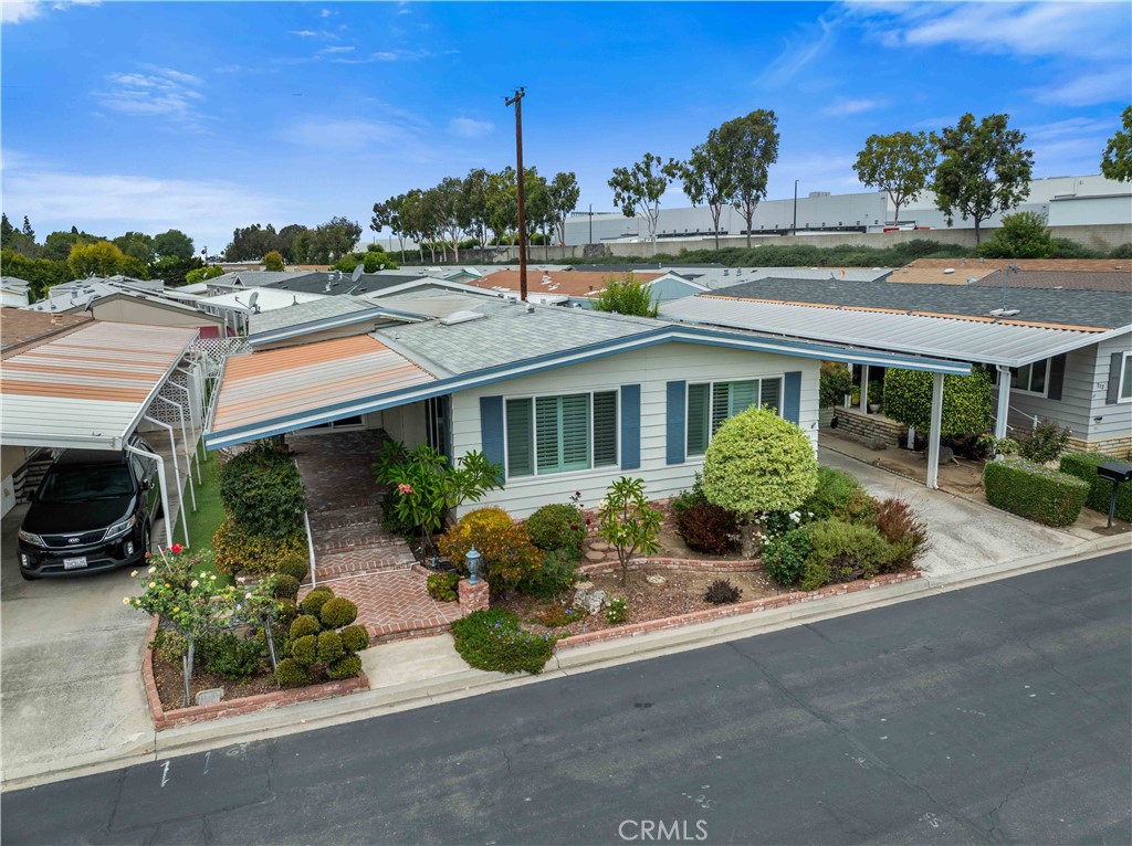 719 Glenlake Property Photo 31