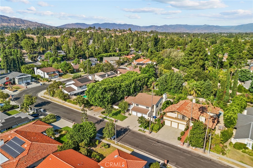 10216 Melvin Property Photo 6