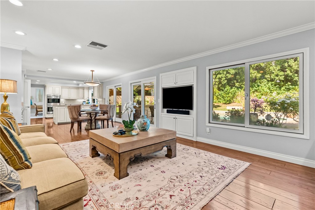 10216 Melvin Property Photo 24
