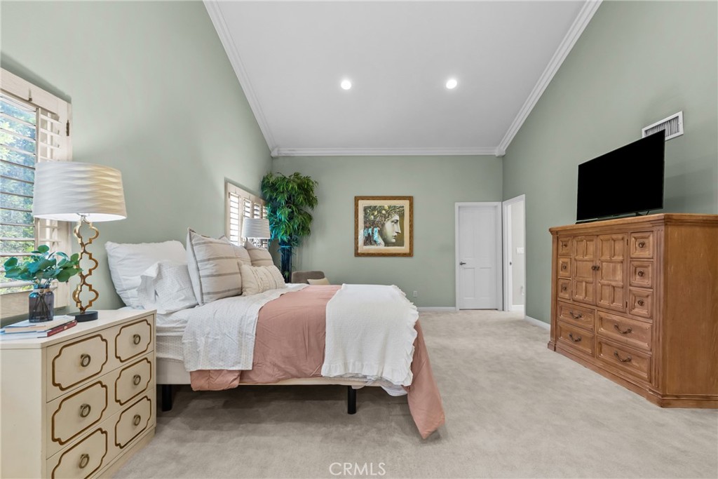 10216 Melvin Property Photo 32