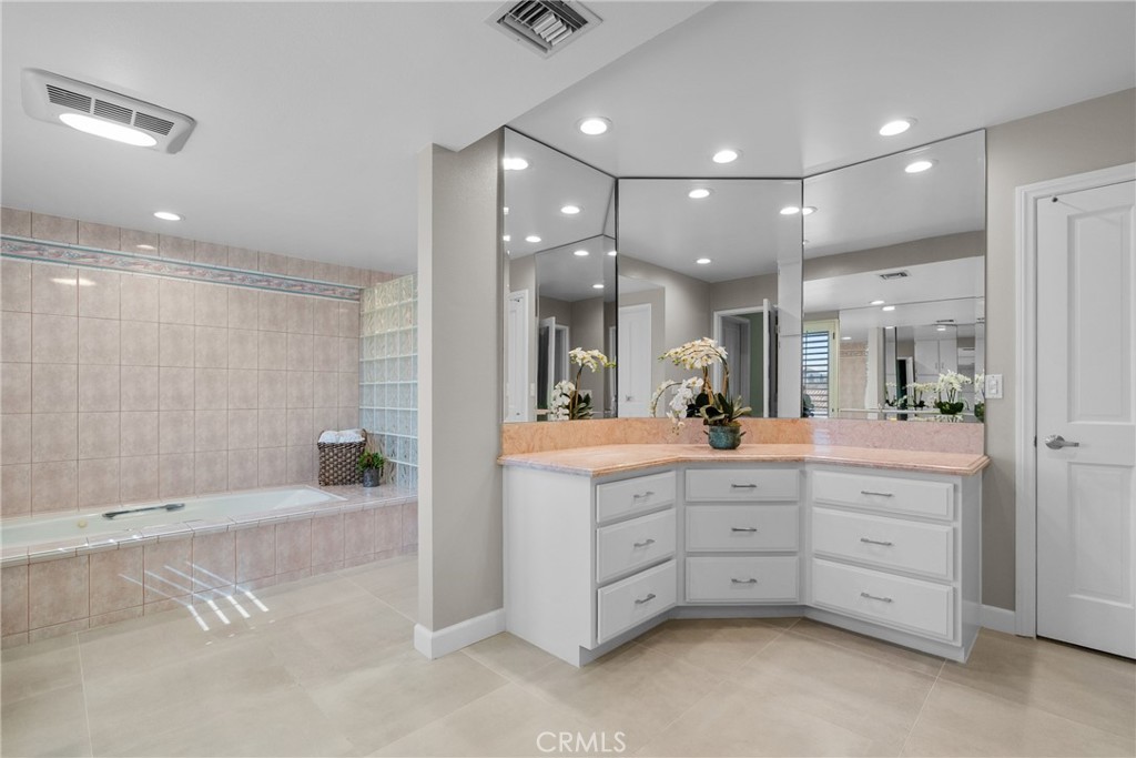 10216 Melvin Property Photo 40