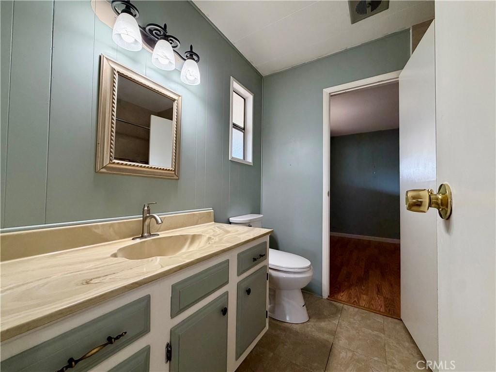 8801 17 Eton Property Photo 2