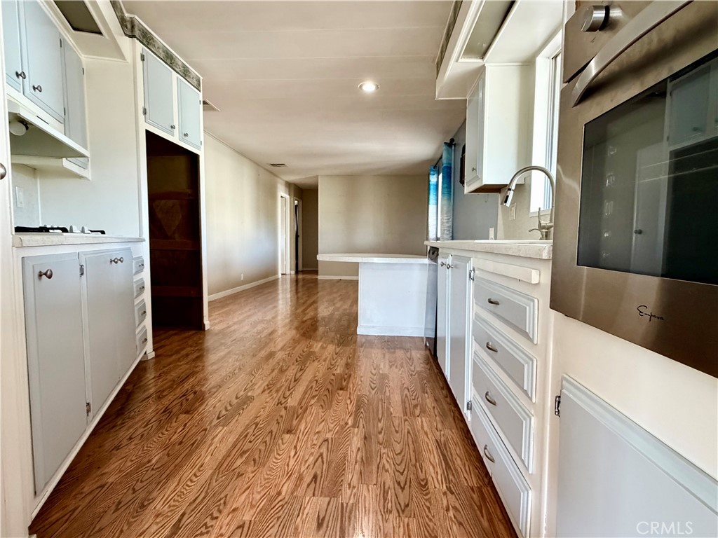 8801 17 Eton Property Photo 16
