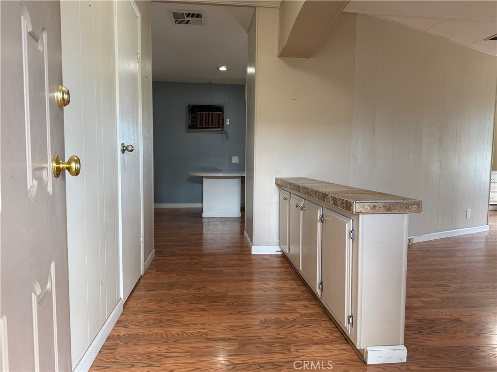 8801 17 Eton Property Photo 17