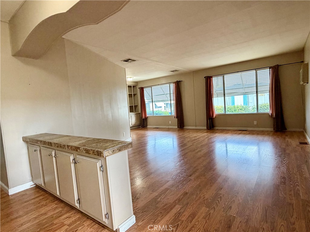 8801 17 Eton Property Photo 18