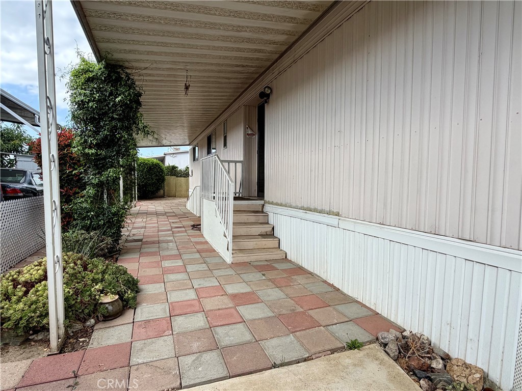8801 17 Eton Property Photo 19