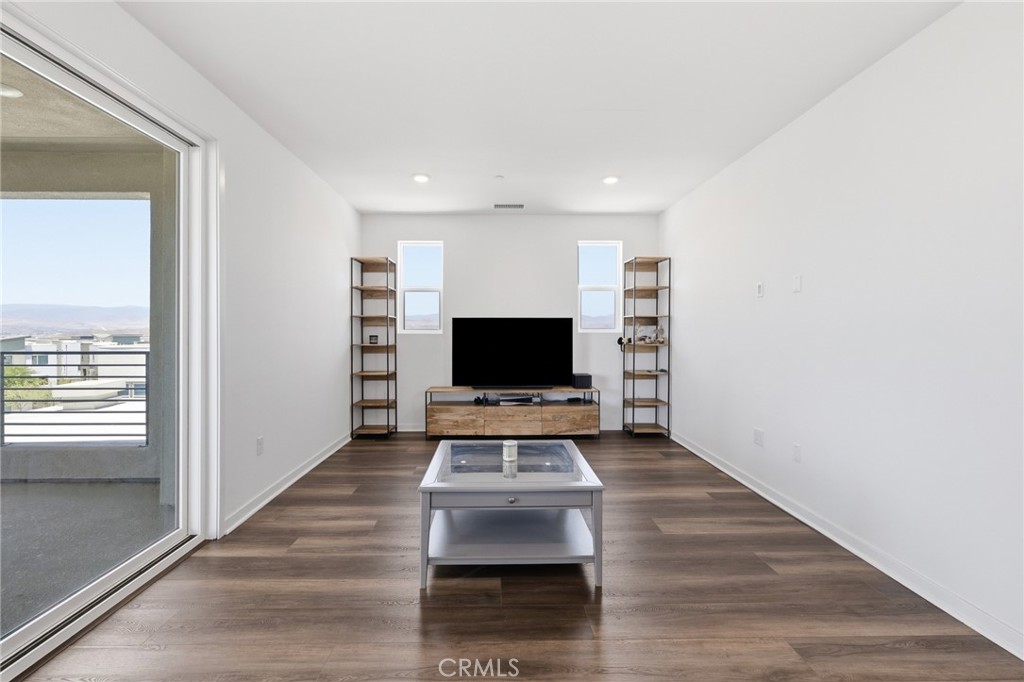 27525 Illumination Court Property Photo 15