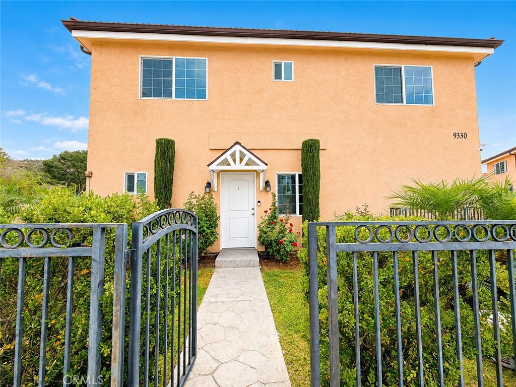 9330 Sunland 1 Property Photo 2