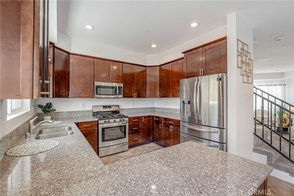 9330 Sunland 1 Property Photo 7
