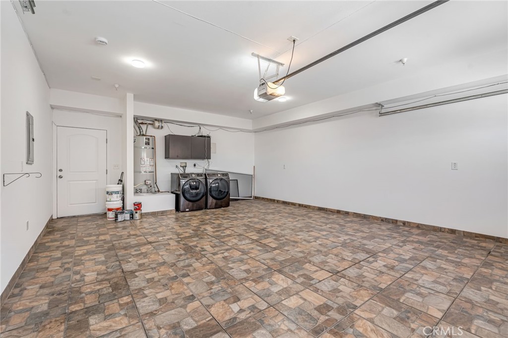 9330 Sunland 1 Property Photo 23