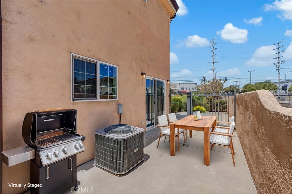 9330 Sunland 1 Property Photo 27