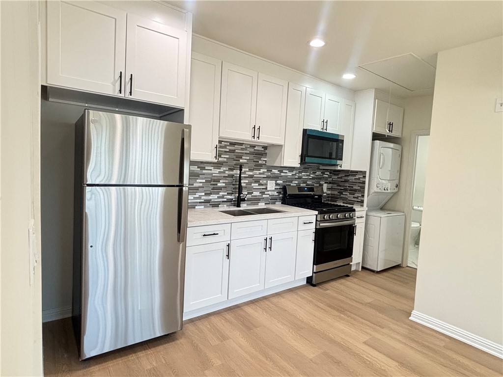6724 Nagle Property Photo 4