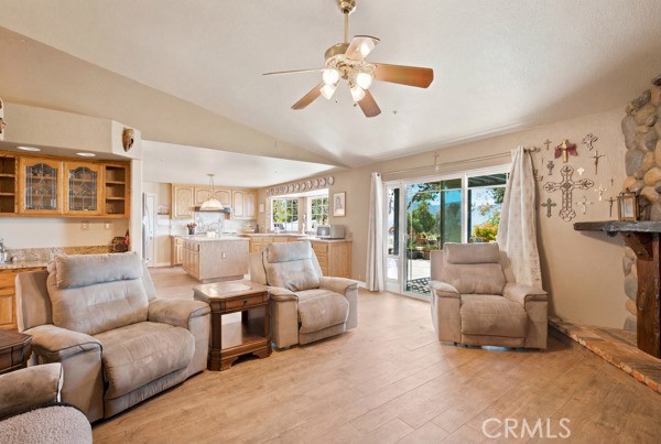 9722 Hierba Property Photo 6