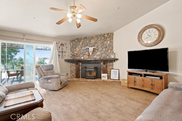 9722 Hierba Property Photo 7