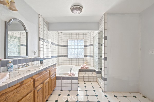 9722 Hierba Property Photo 16