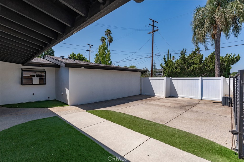 23030 Dolorosa Property Photo 2