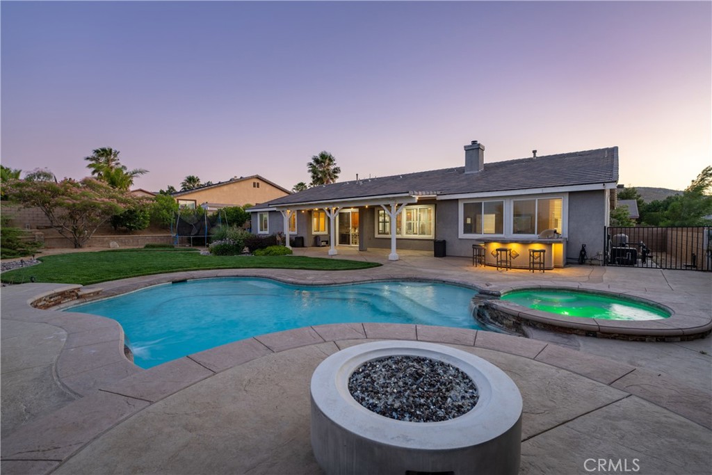 40816 Los Amores Court Property Photo 1