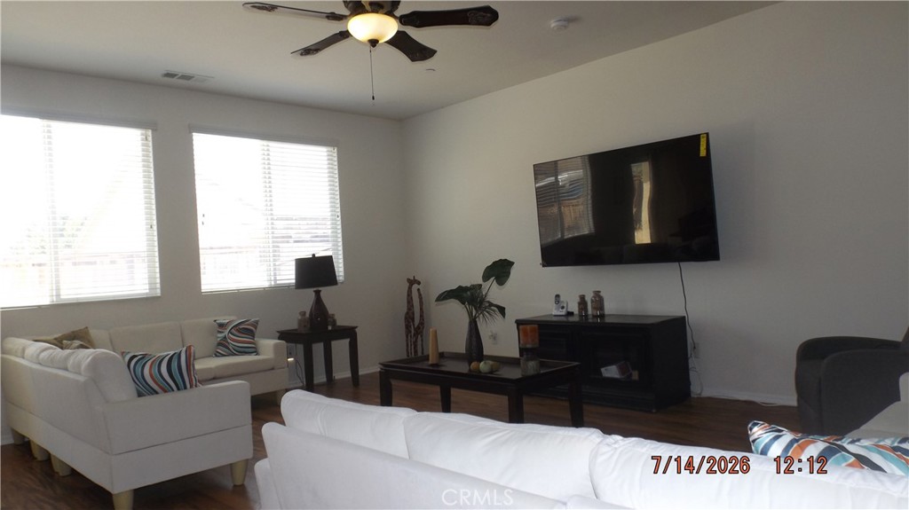 2324 Hay Market Property Photo 3