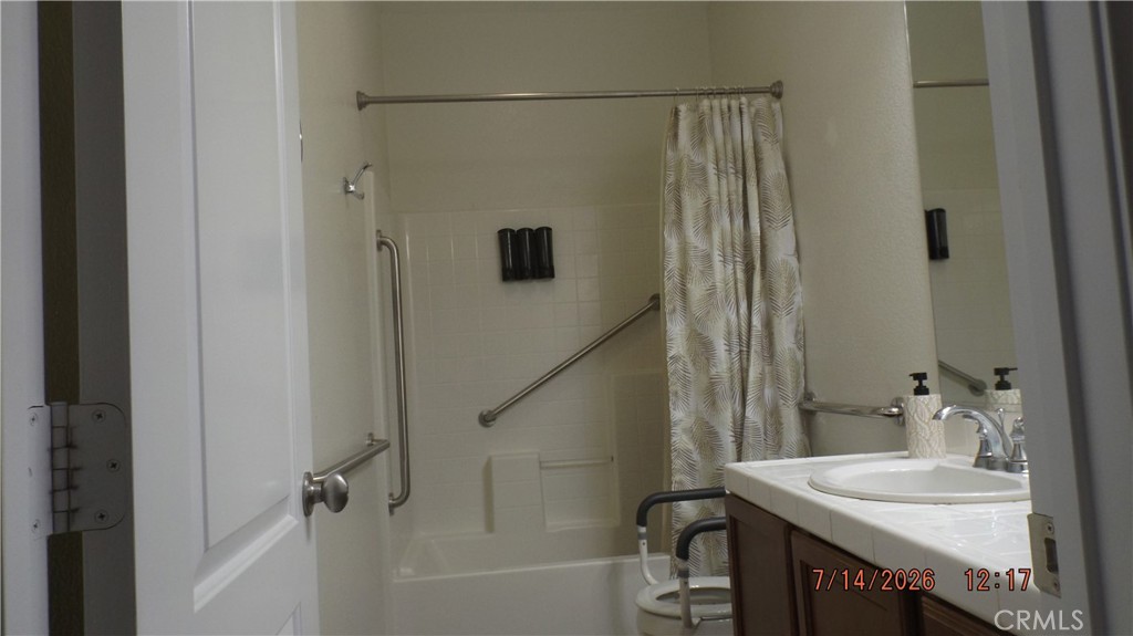 2324 Hay Market Property Photo 8