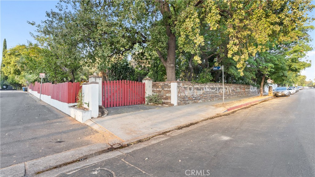18552 Erwin Property Photo 3