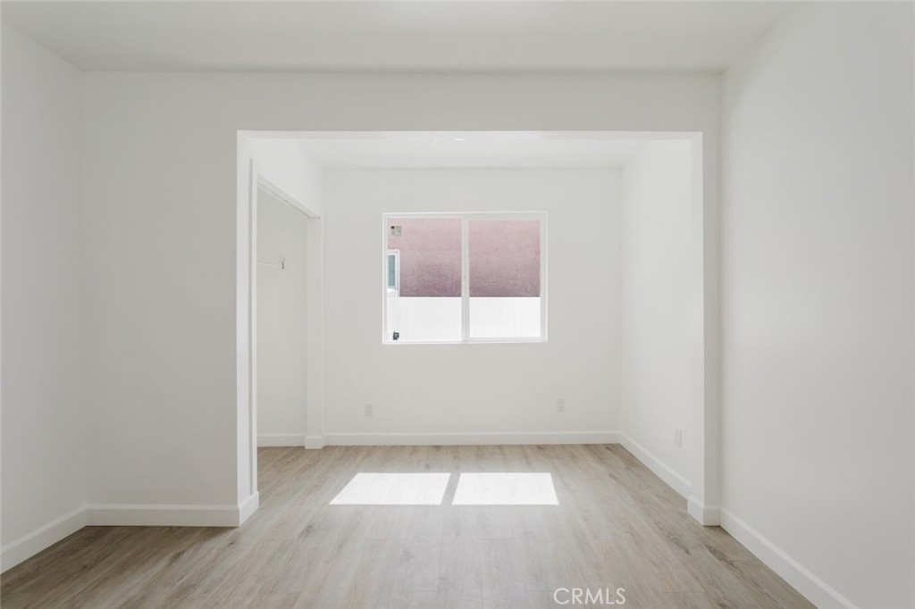 18310 Gresham Street Property Photo 15