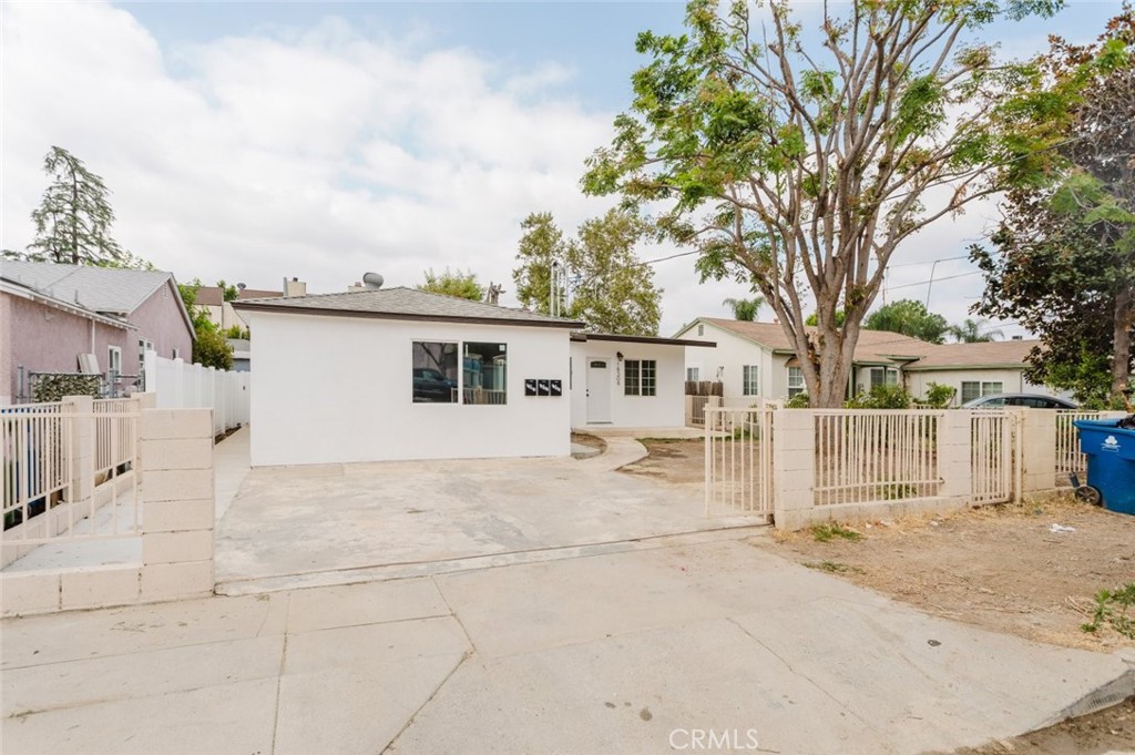 18306 Gresham Street Property Photo 2
