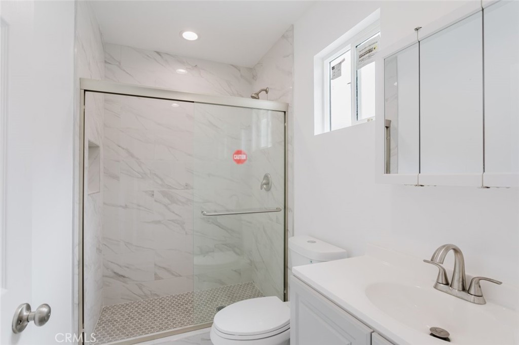 18306 Gresham Street Property Photo 14