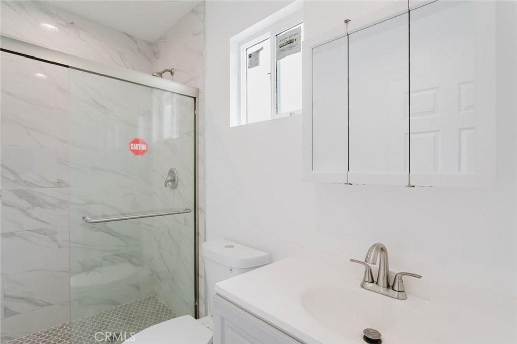 18306 Gresham Street Property Photo 15
