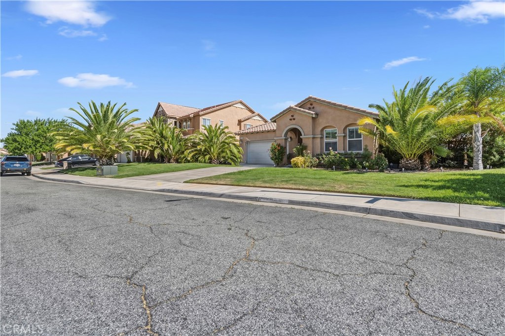 1621 Serval Way Property Photo 2