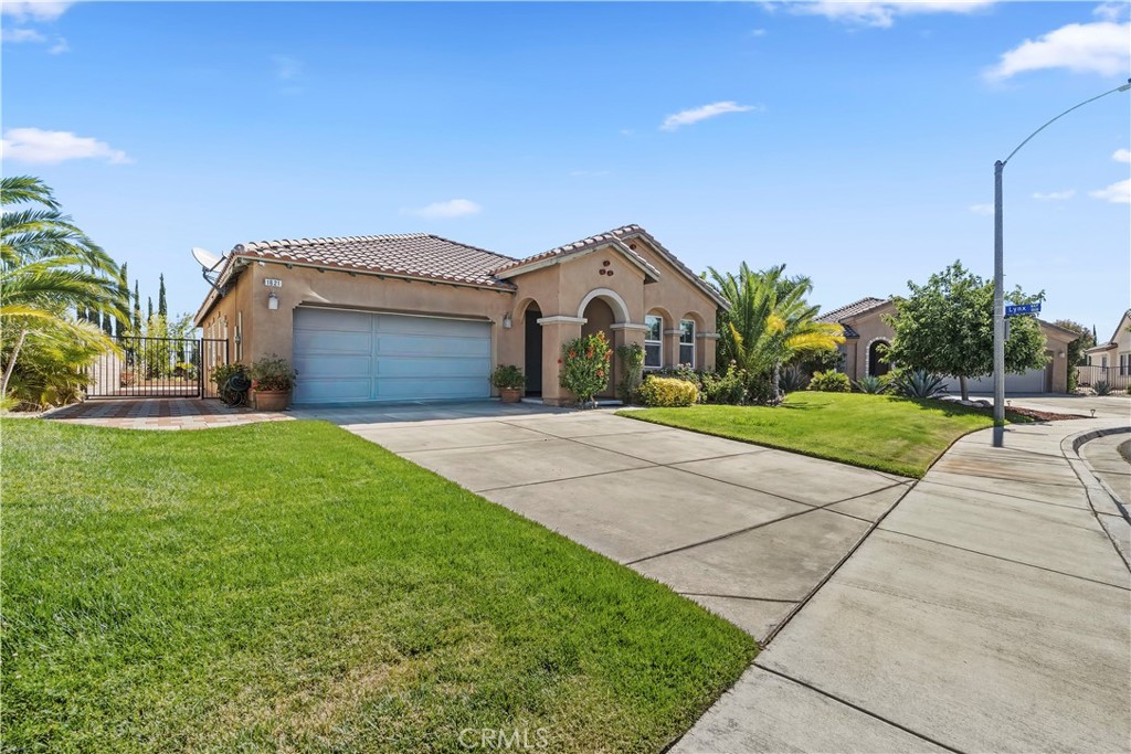 1621 Serval Way Property Photo 3