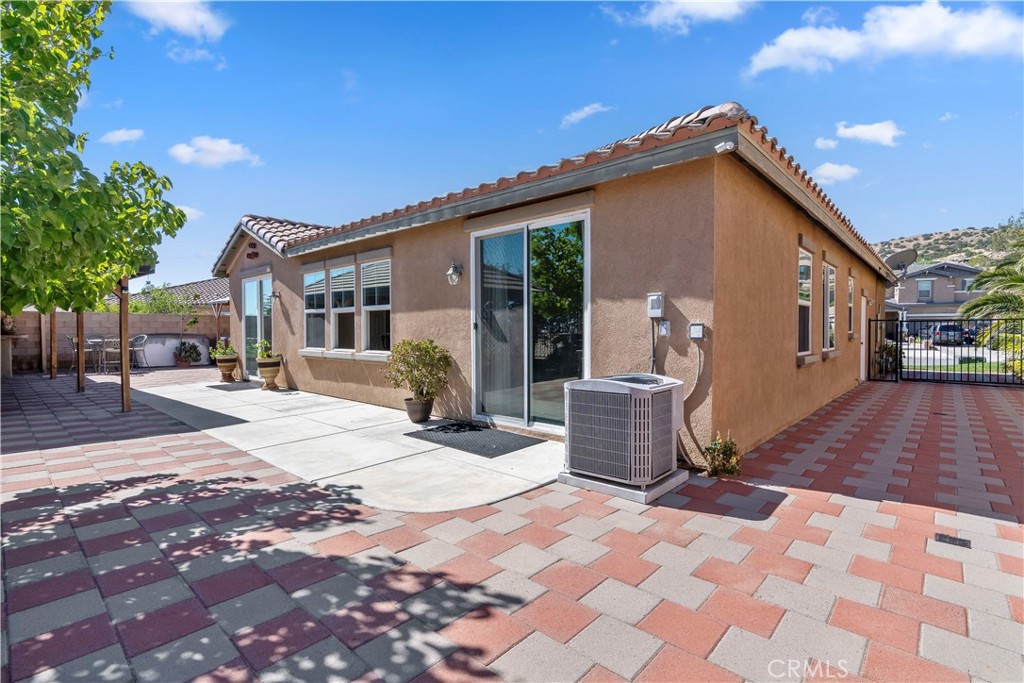 1621 Serval Way Property Photo 27