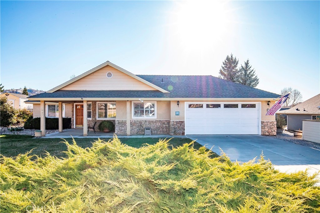 18051 Bold Venture Drive Property Photo 3