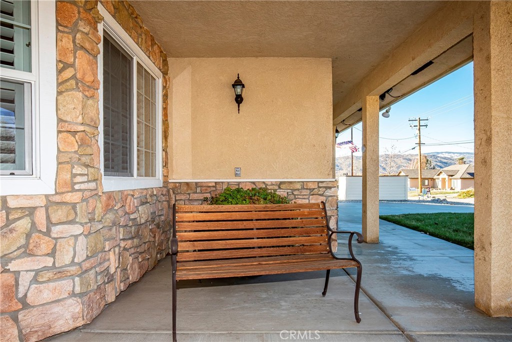 18051 Bold Venture Drive Property Photo 7