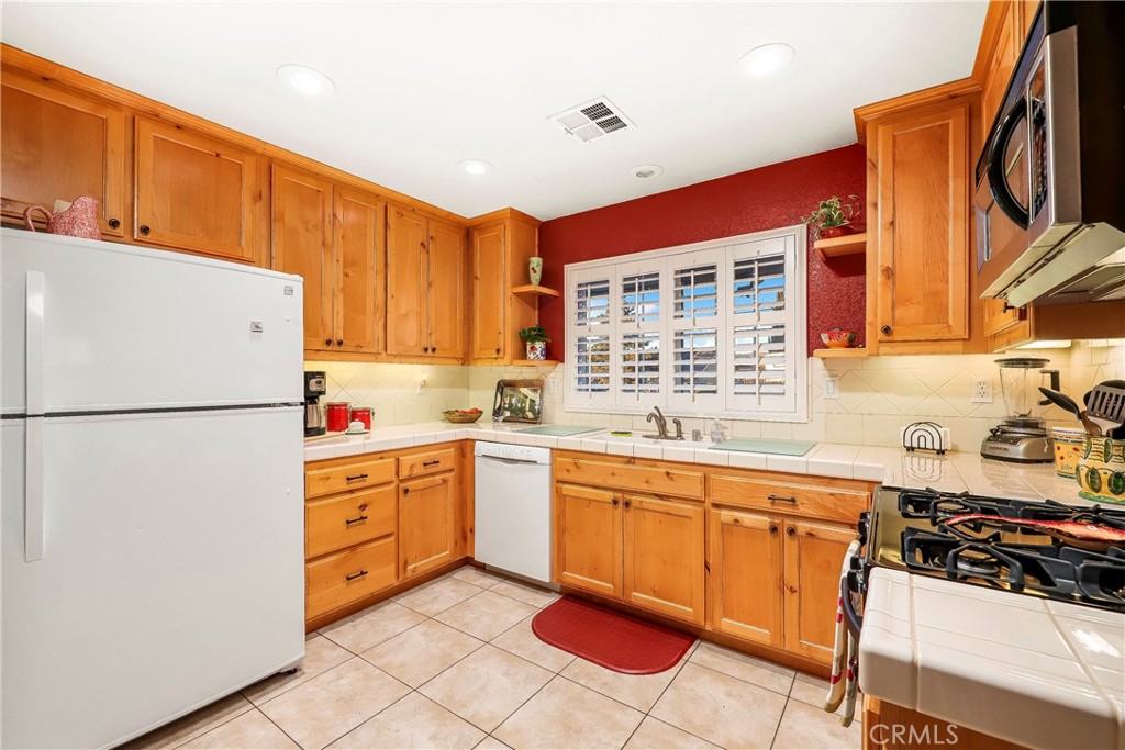 18051 Bold Venture Drive Property Photo 15