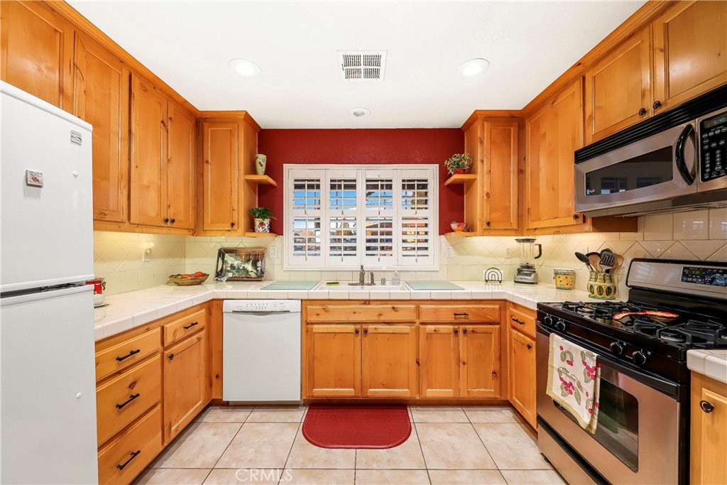 18051 Bold Venture Drive Property Photo 16